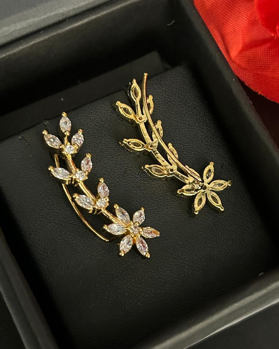 Premium Elira Dual Floral Ear Cuff – Gold Polish Diamond Curved Design