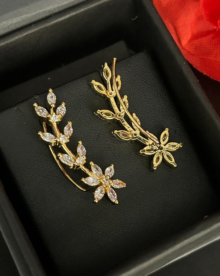 Premium Elira Dual Floral Ear Cuff – Gold Polish Diamond Curved Design