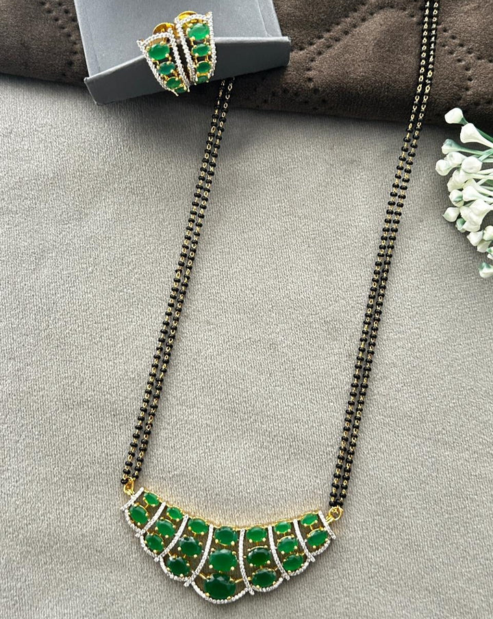 Emerald Style Designer Mangalsutra Set – Green Stone Diamond Look Gold Finish ( 24 Inch Chai )