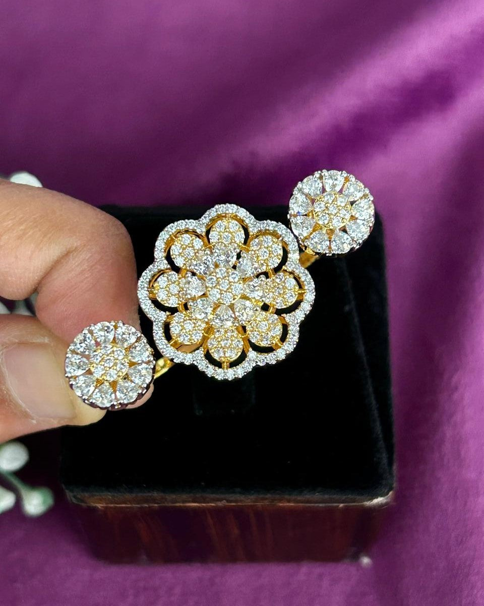Florielle Radiance Adjustable Bloom Ring – Fit for All Fingers