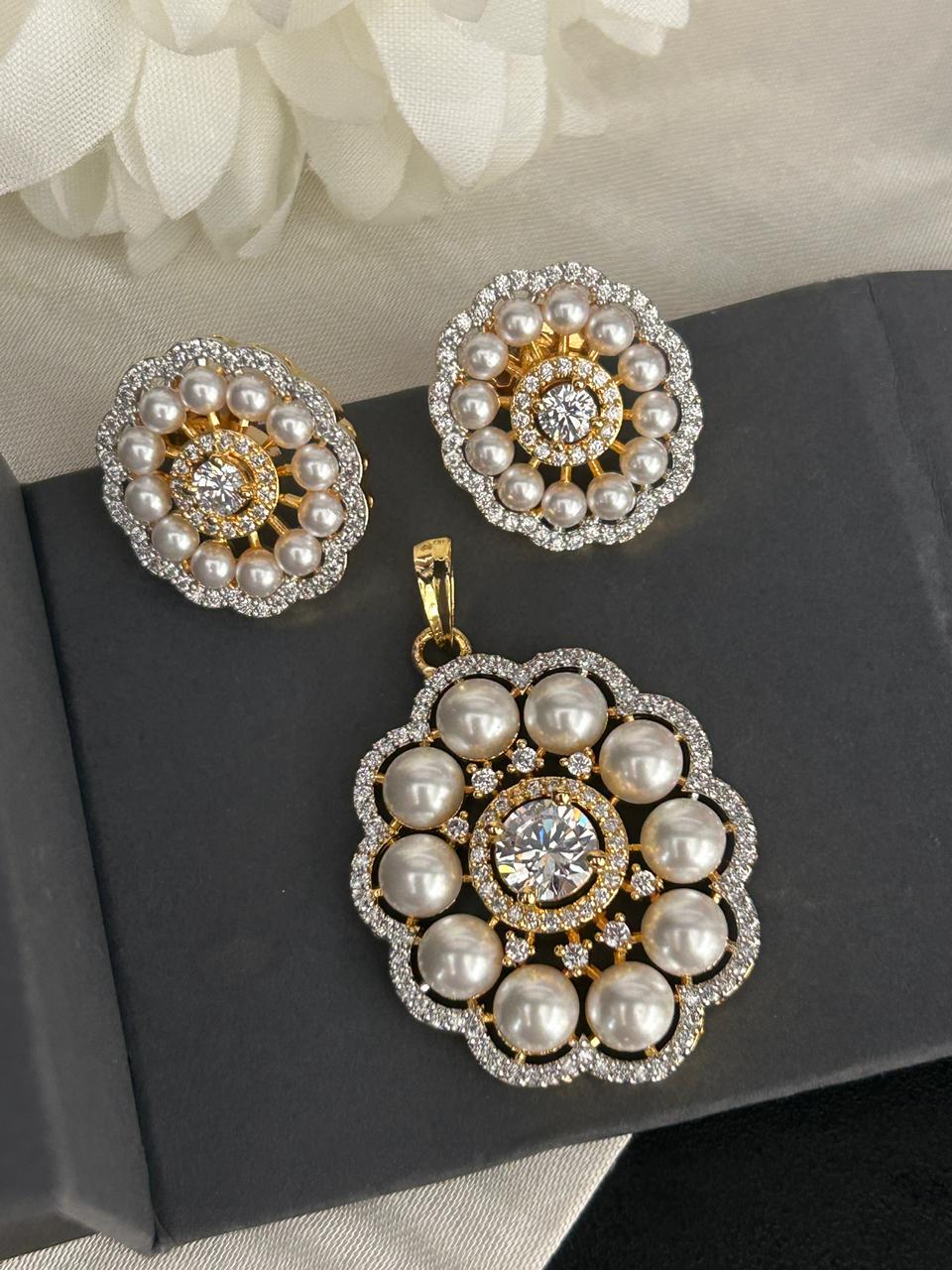 Pearléa American Diamond Pearl Pendant Set