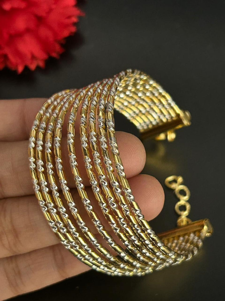 Sunehri Waves Multi-Layer Kada for Women