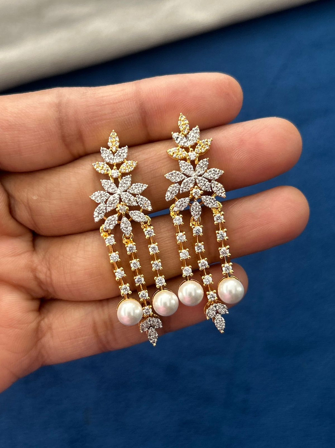 Pearl Vanyaa Real Look Diamond Pearl Necklace Set with Earrings