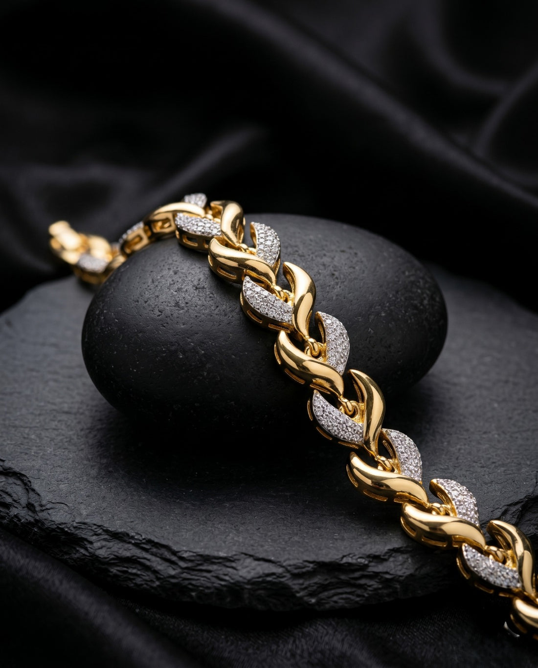 Vamika Luxe Link Bracelet