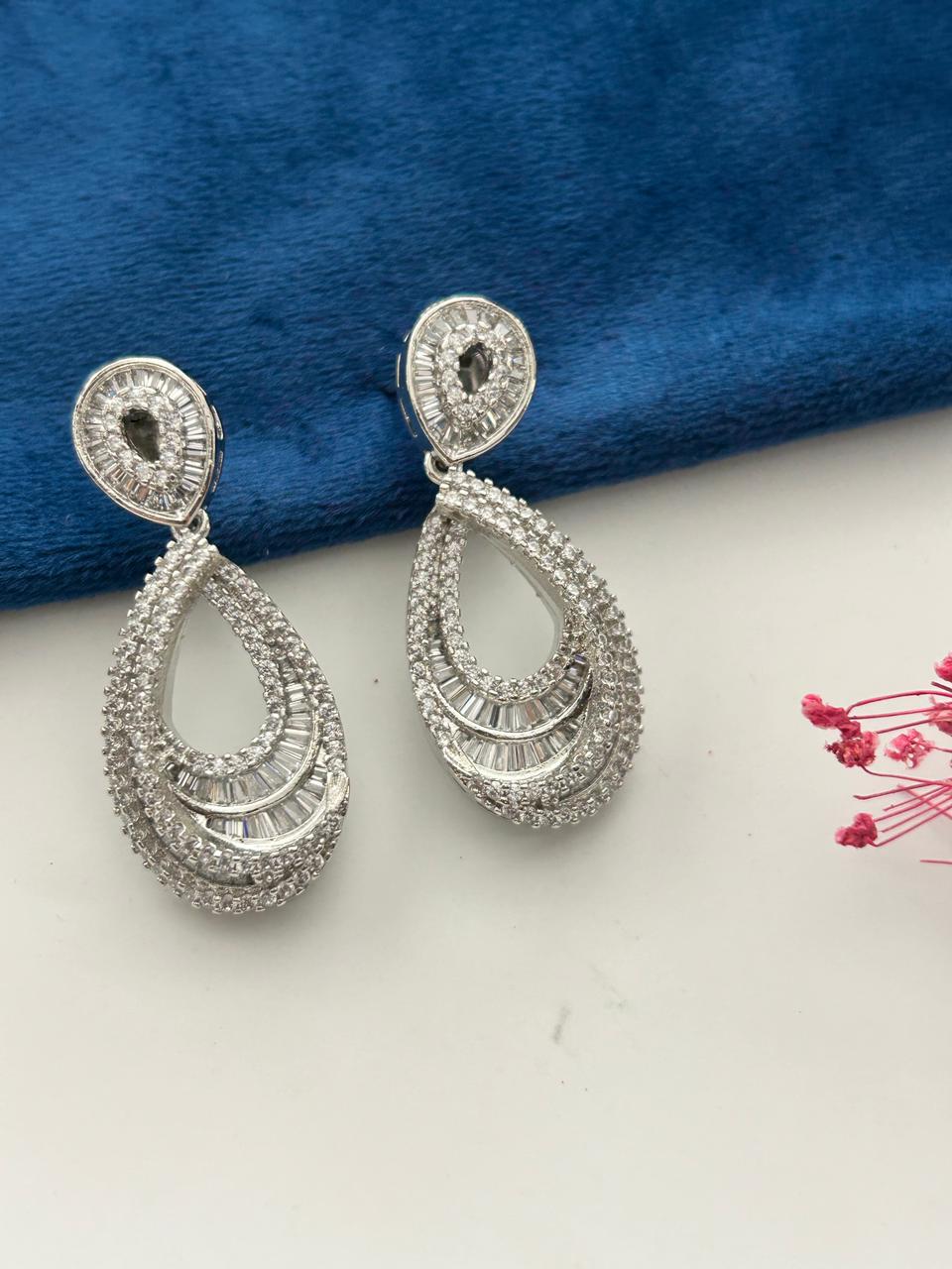Ruhani Veena Silver Tone Diamond Look Pendant Set
