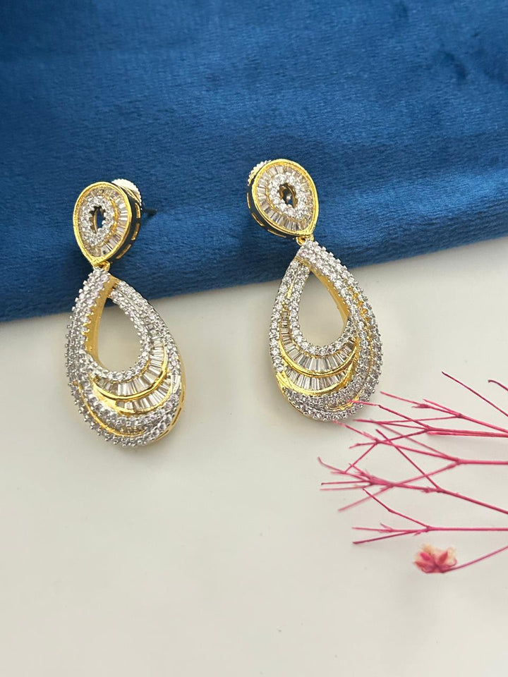 Ruhani Veena Silver Tone Diamond Look Pendant Set