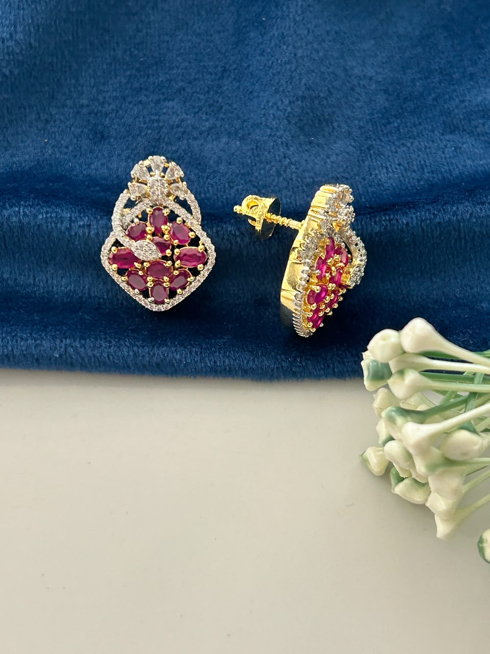 Mayurika Panna Screw Pech  Pendant Set
