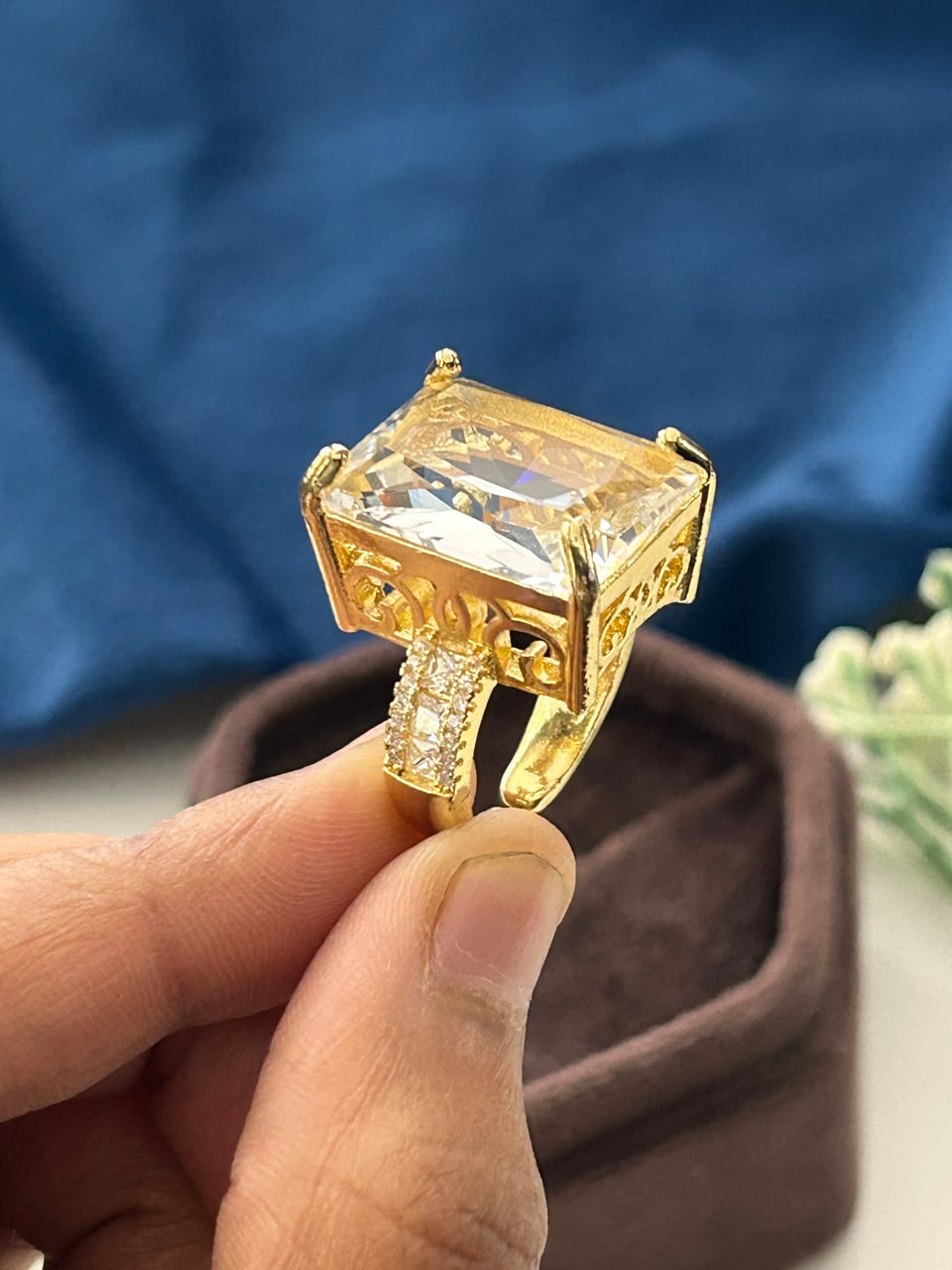 Aarvika Royale Solitaire  Statement Ring
