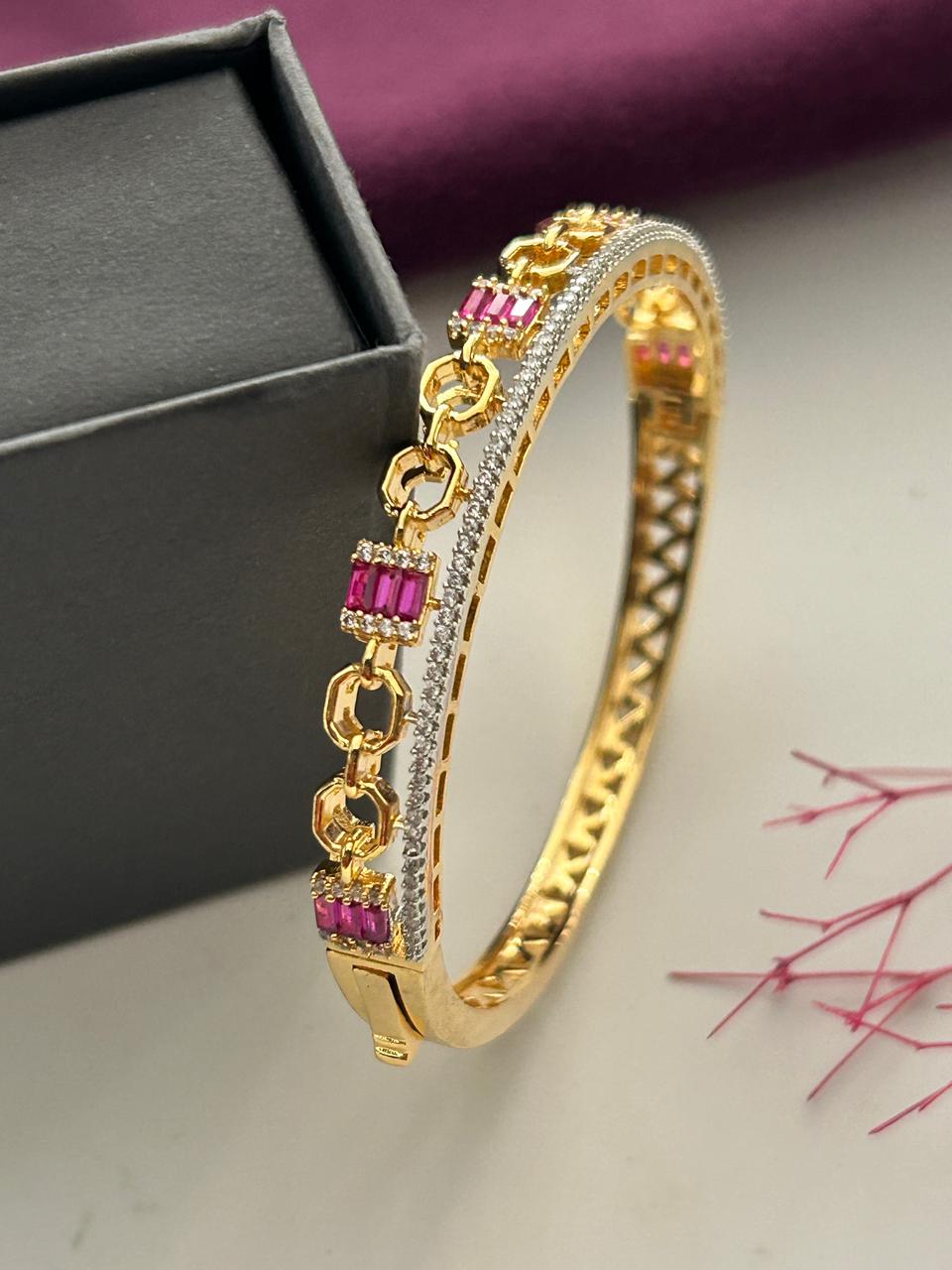 Trishika Luxe Link AD Openable Bracelet