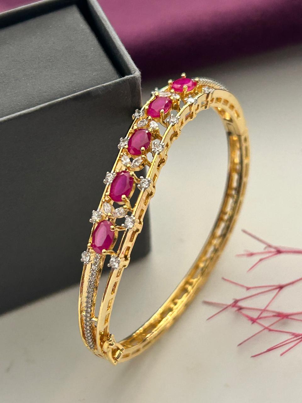 Aarunya Emerald Grace AD Openable Bracelet