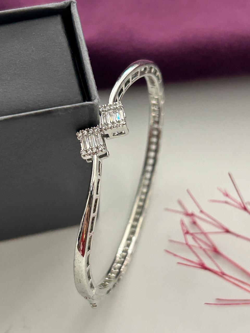 Vaidehi Royale Baguette AD Openable Bracelet