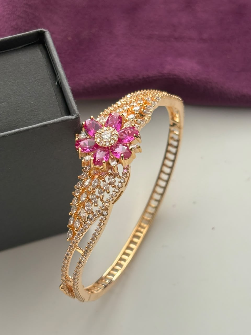 Eshanya Blossom AD Openable Bracelet