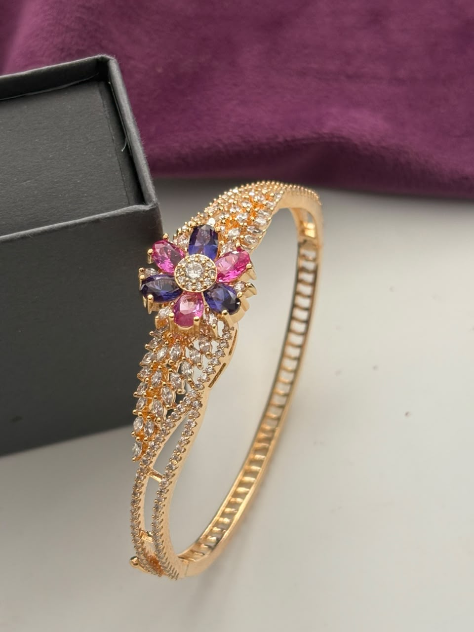 Eshanya Blossom AD Openable Bracelet