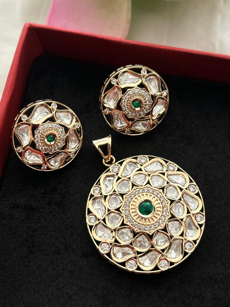 Zarmina Ruby Moissanite Kundan Pendant Set – 18K Gold Plated