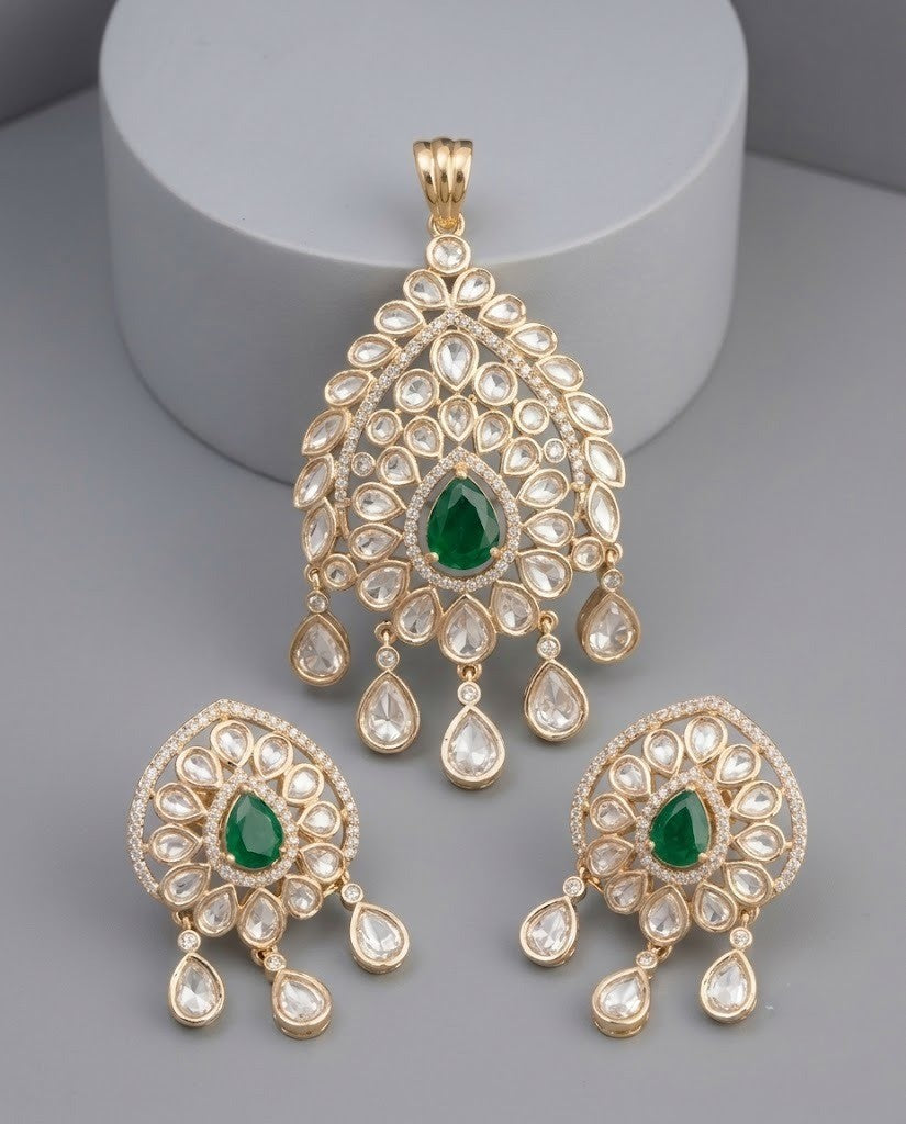 Meher Emerald Moissanite Kundan Pendant Set – 18K Gold Plated