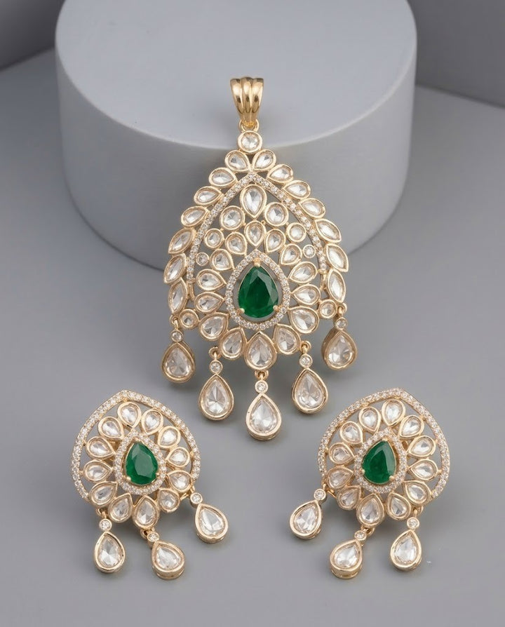 Meher Emerald Moissanite Kundan Pendant Set – 18K Gold Plated