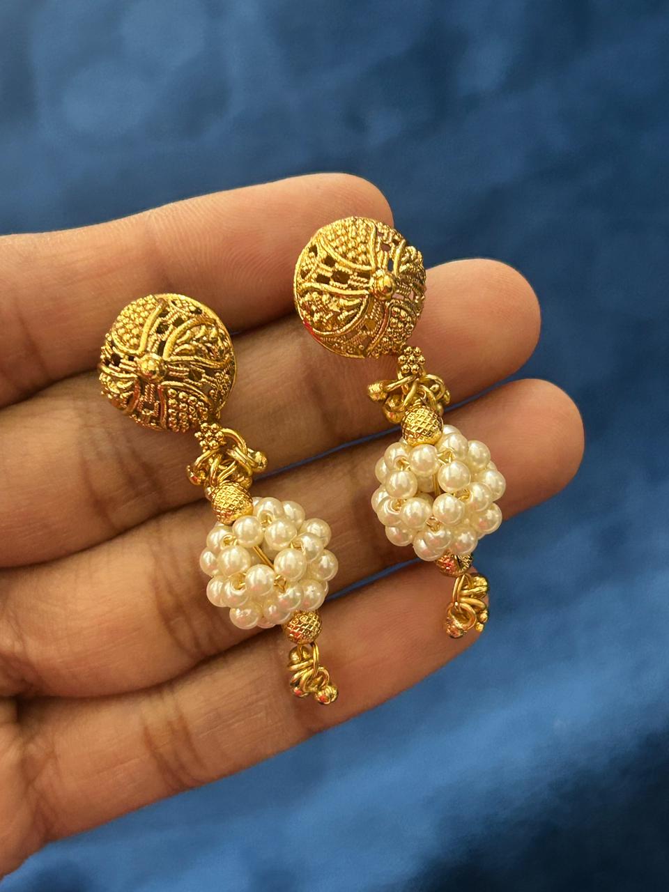 Mrinalini Pearl Antique Mala Necklace Set with Earrings