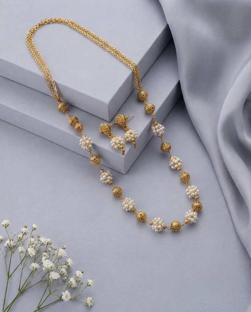 Mrinalini Pearl Antique Mala Necklace Set with Earrings