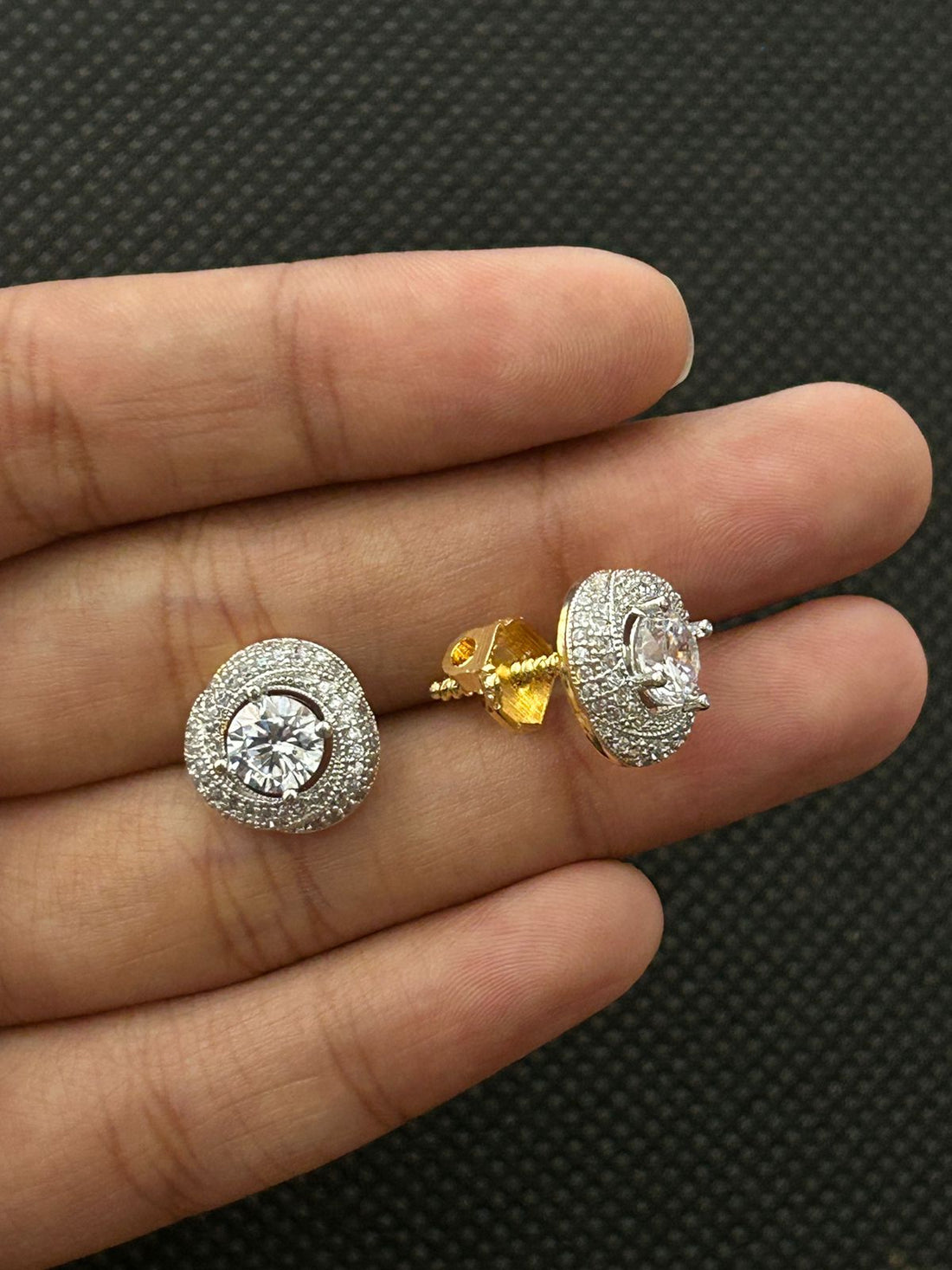 Rajsi Chand Tara AD Stud Earrings