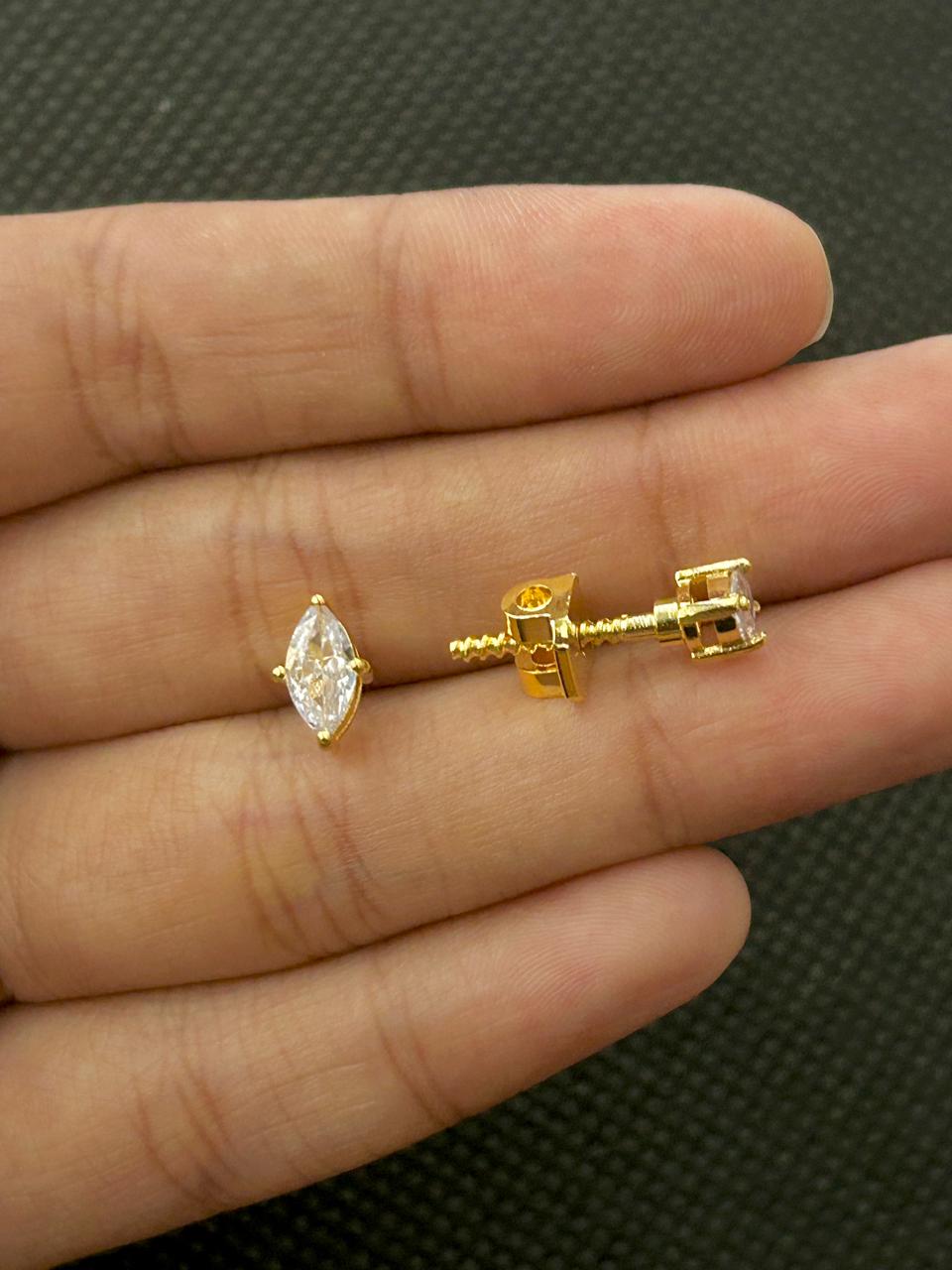 Sunehri Nayantara AD Stud Earrings