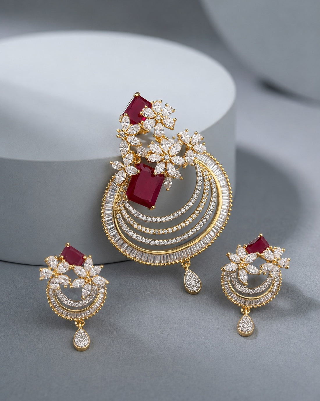 Haryali Chandrika AD Pendant Set