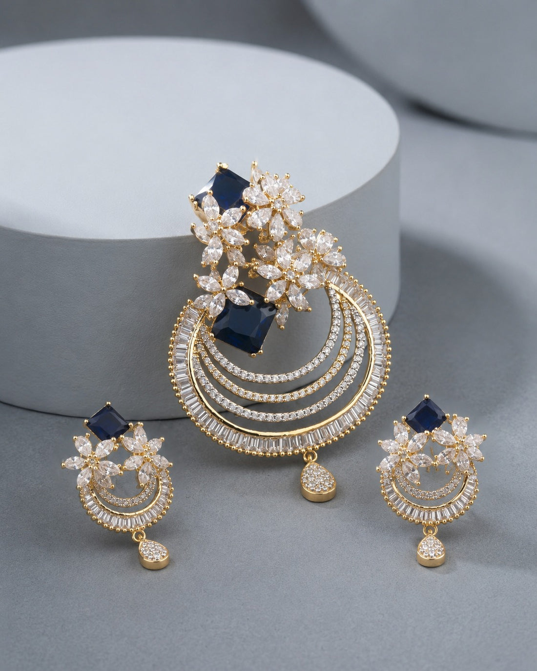 Haryali Chandrika AD Pendant Set