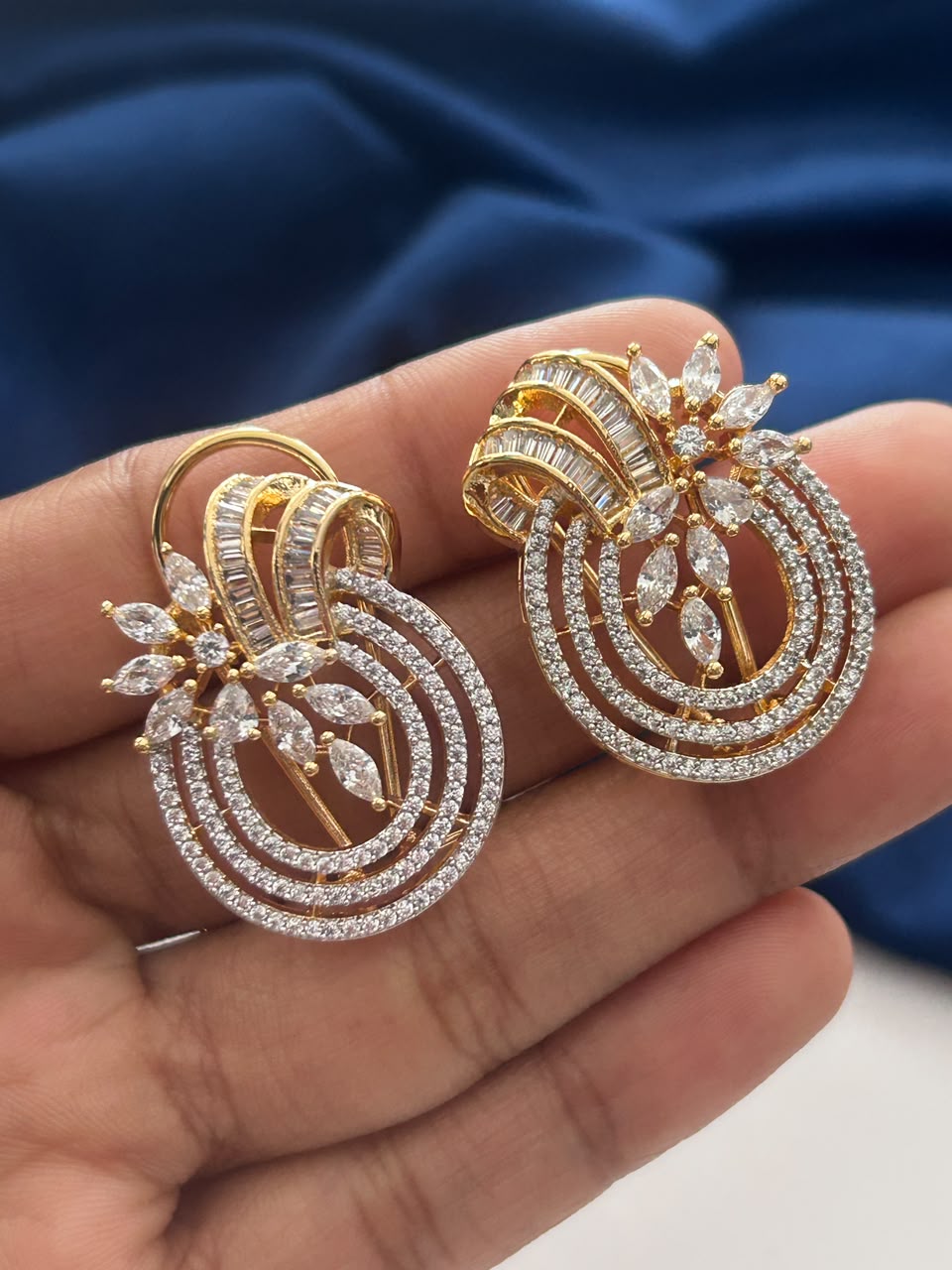 Aaradhya Dual Tone CZ Diamond Pendant Set with Earrings