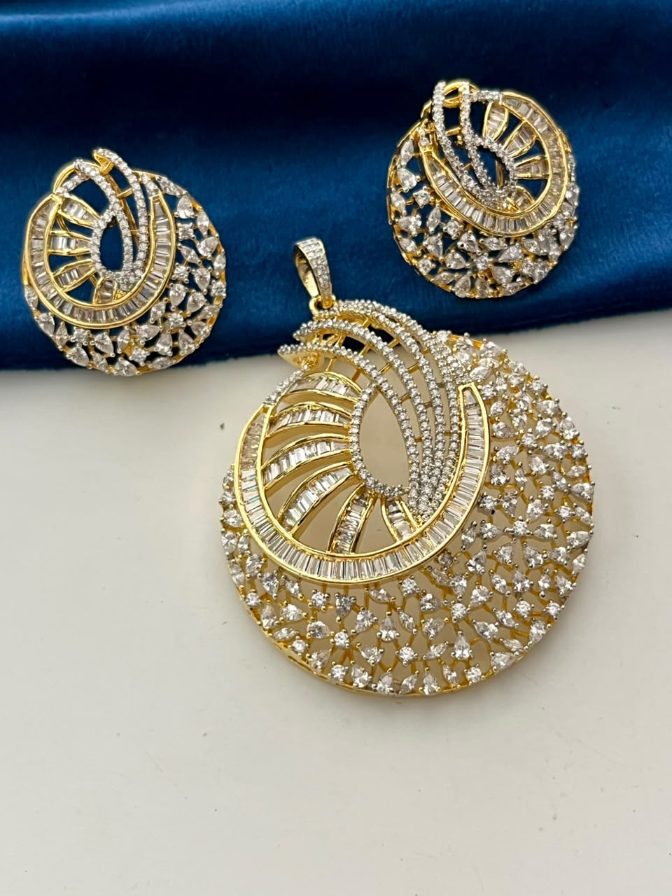 Aarvika Radiance Crystal Jewellery AD Pendant Set for Women
