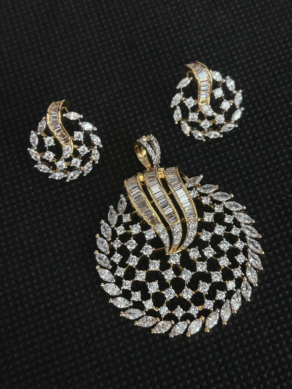Celestia Crystal Fan Pendant Set