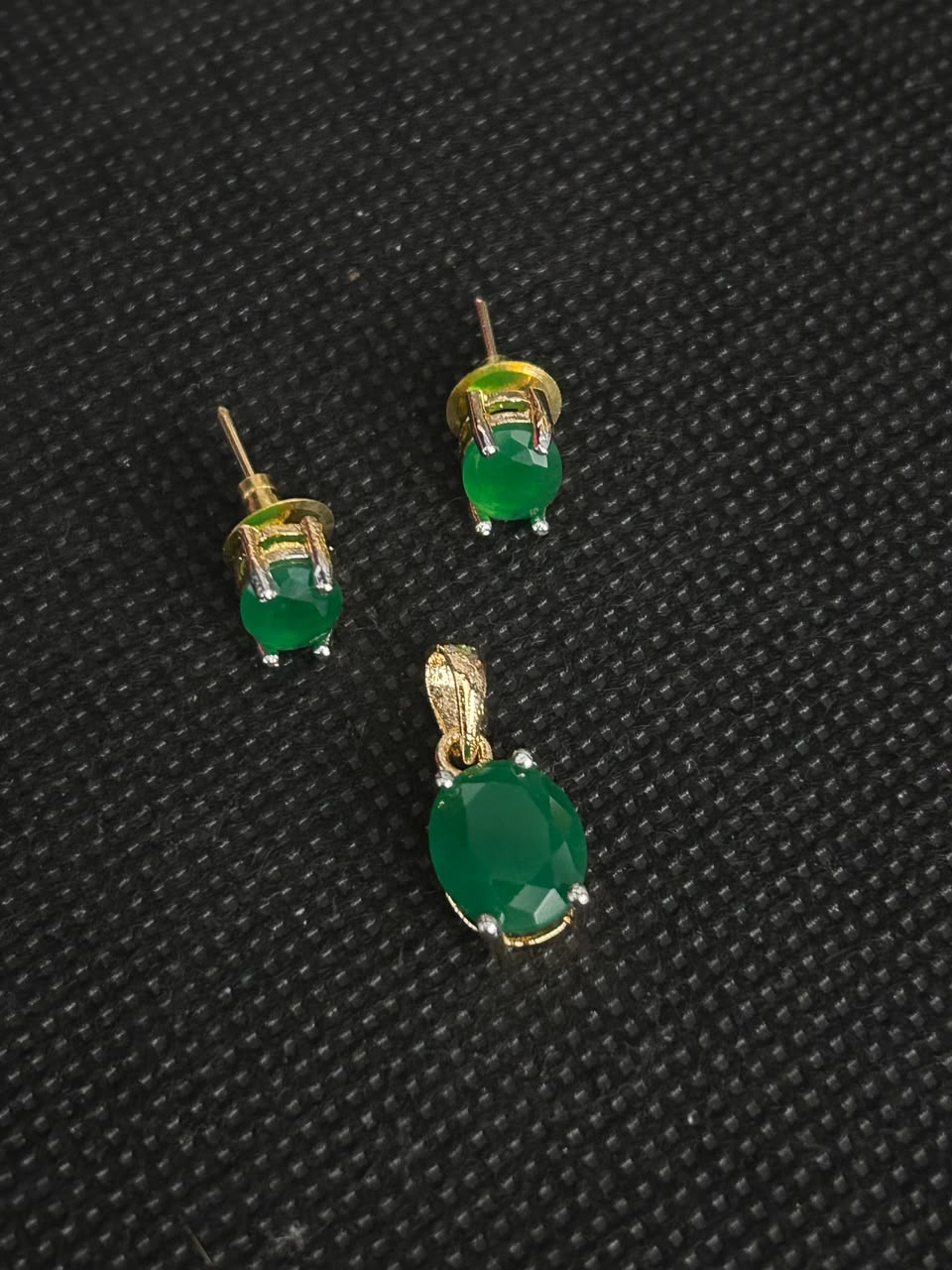 Evara Oval White, Ruby, Emerald green Pendant Set