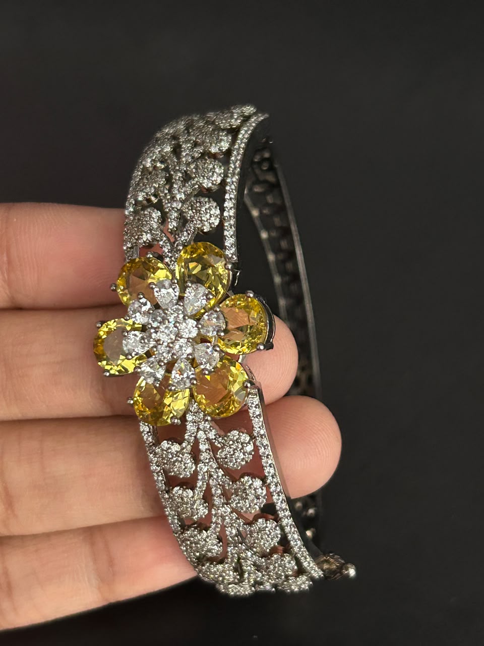 Floral  Blossom Openable Bracelet for Women