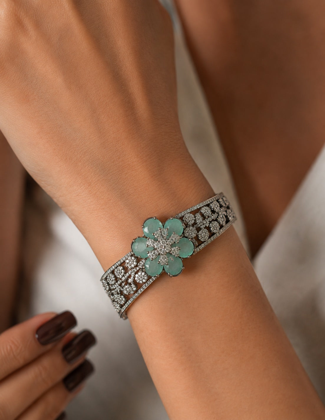 Floral  Blossom Openable Bracelet for Women
