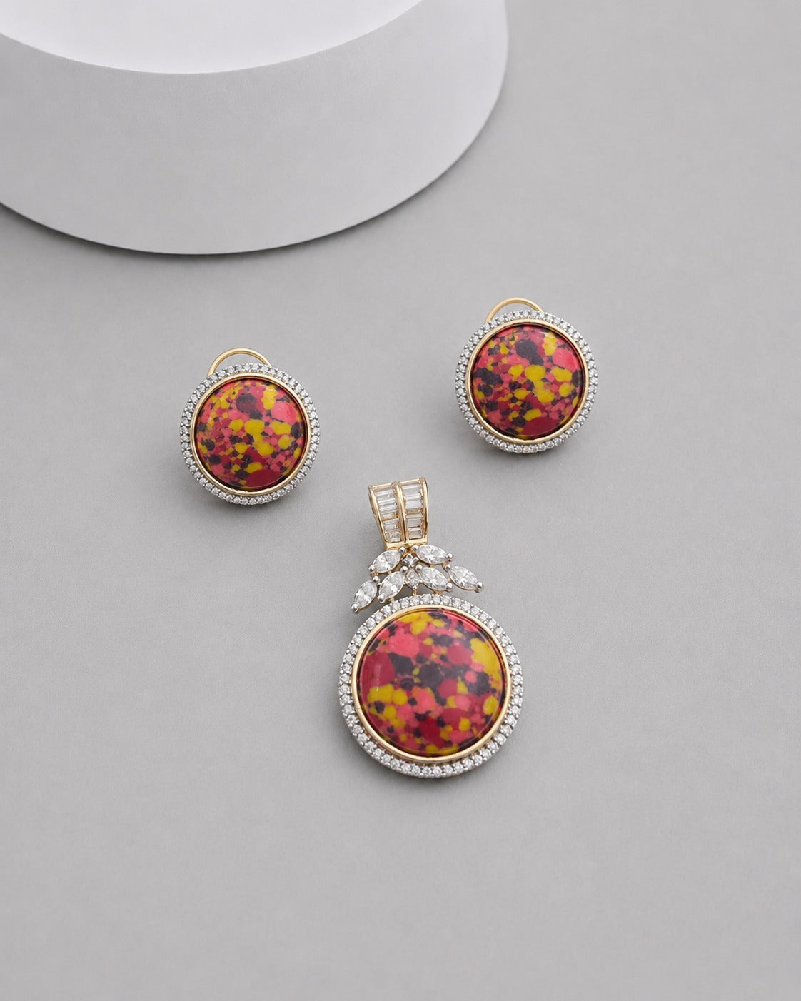 Neelamika Green Blue Pendant Set