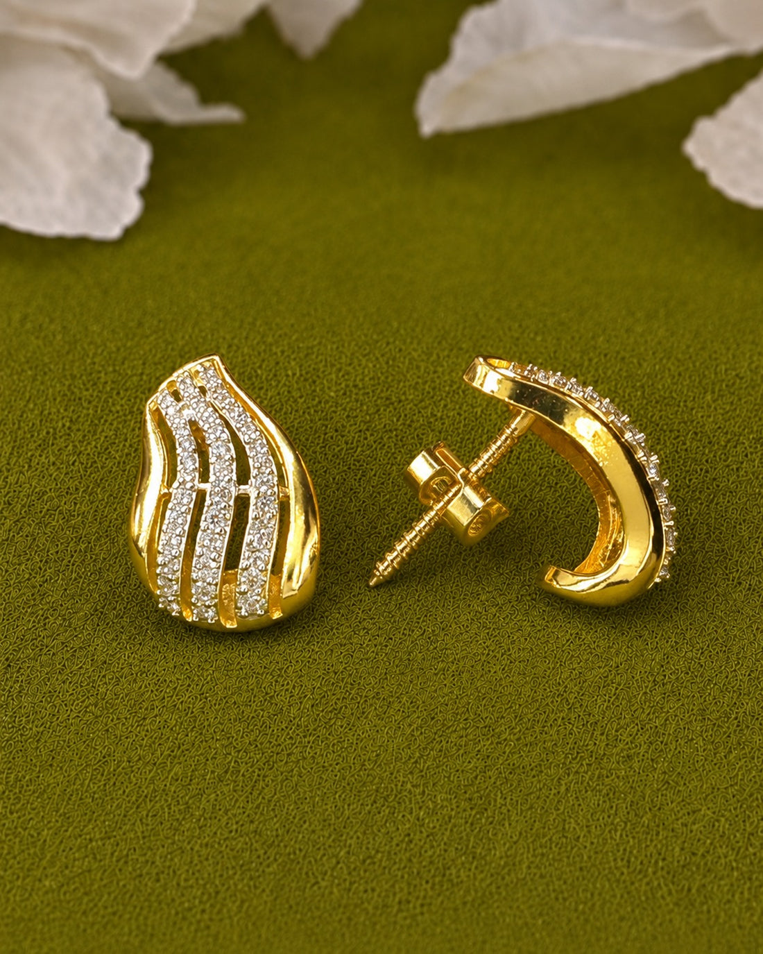Iraaya Curve Sparkle Screw Back Studs Earrings