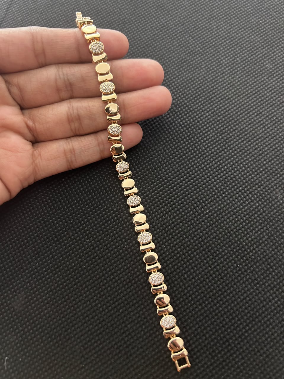 Aurevia Orbit Sparkle Bracelet