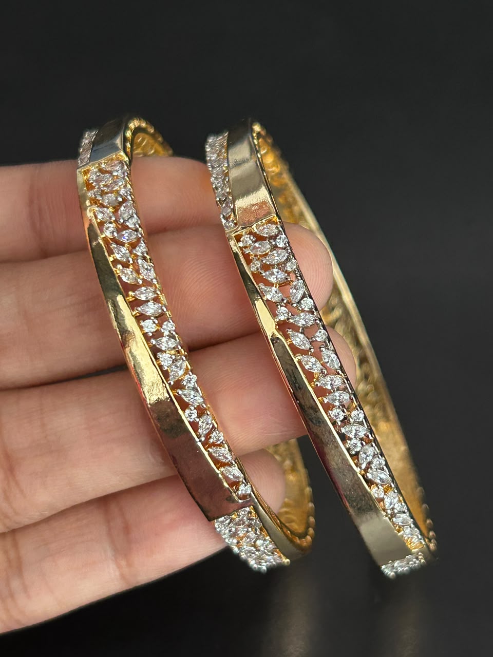 Vayunara  Floral Luxe Bangles For Women