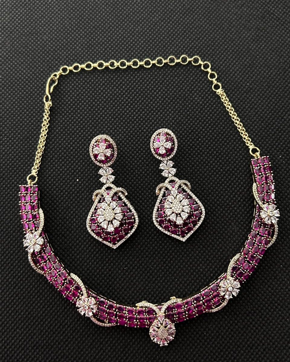 Aarvika Floral Luxe Diamond-Look Necklace Set