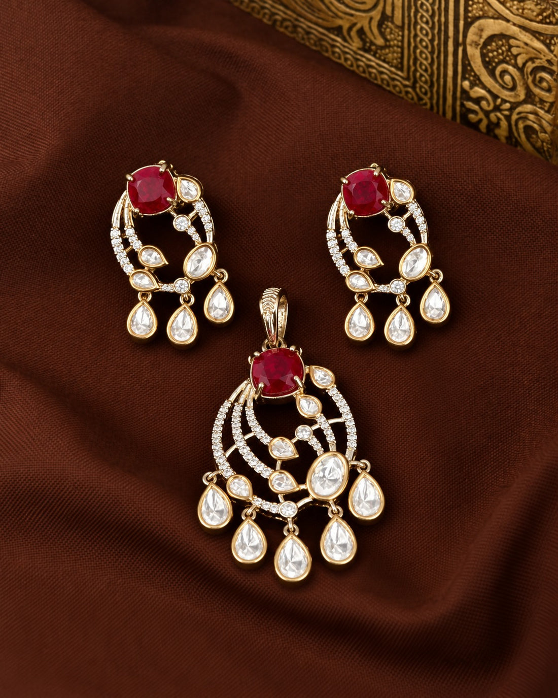 Aaranya Royale Polki Drop Pendant Set