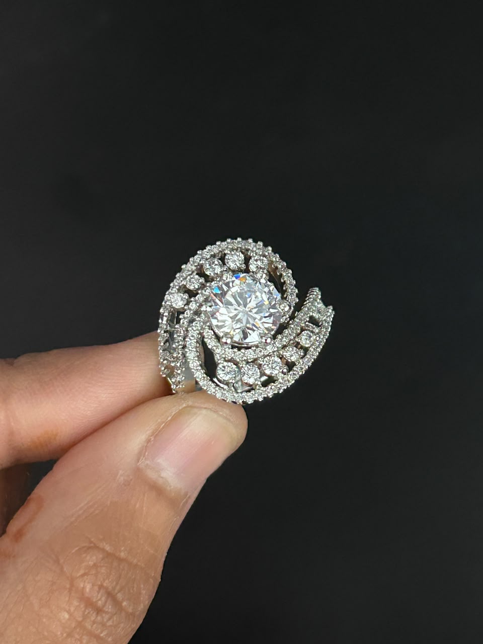 Elowen Swirl Halo Adjustable Ring