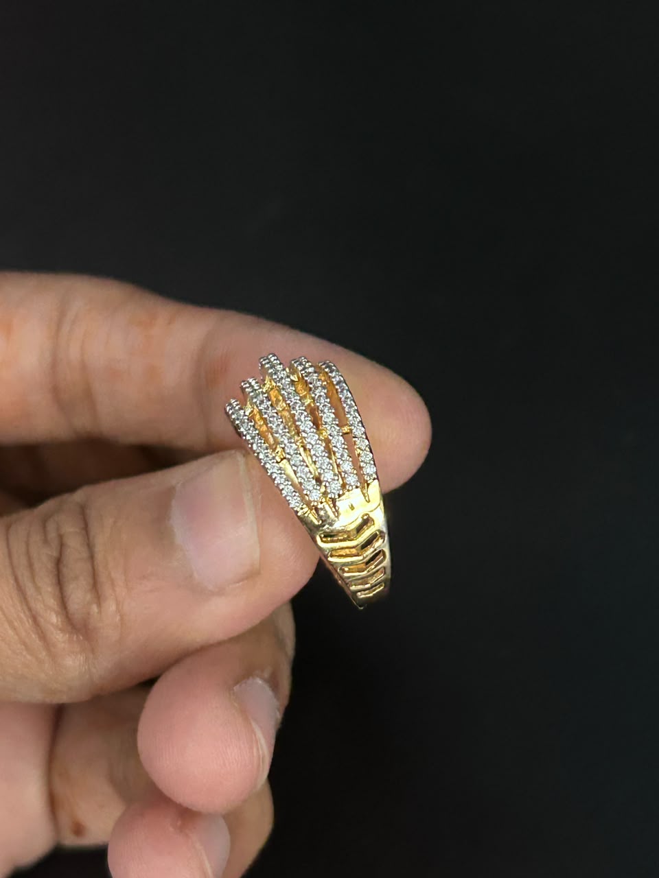 Zariya Multi-Line Sparkle Adjustable Ring