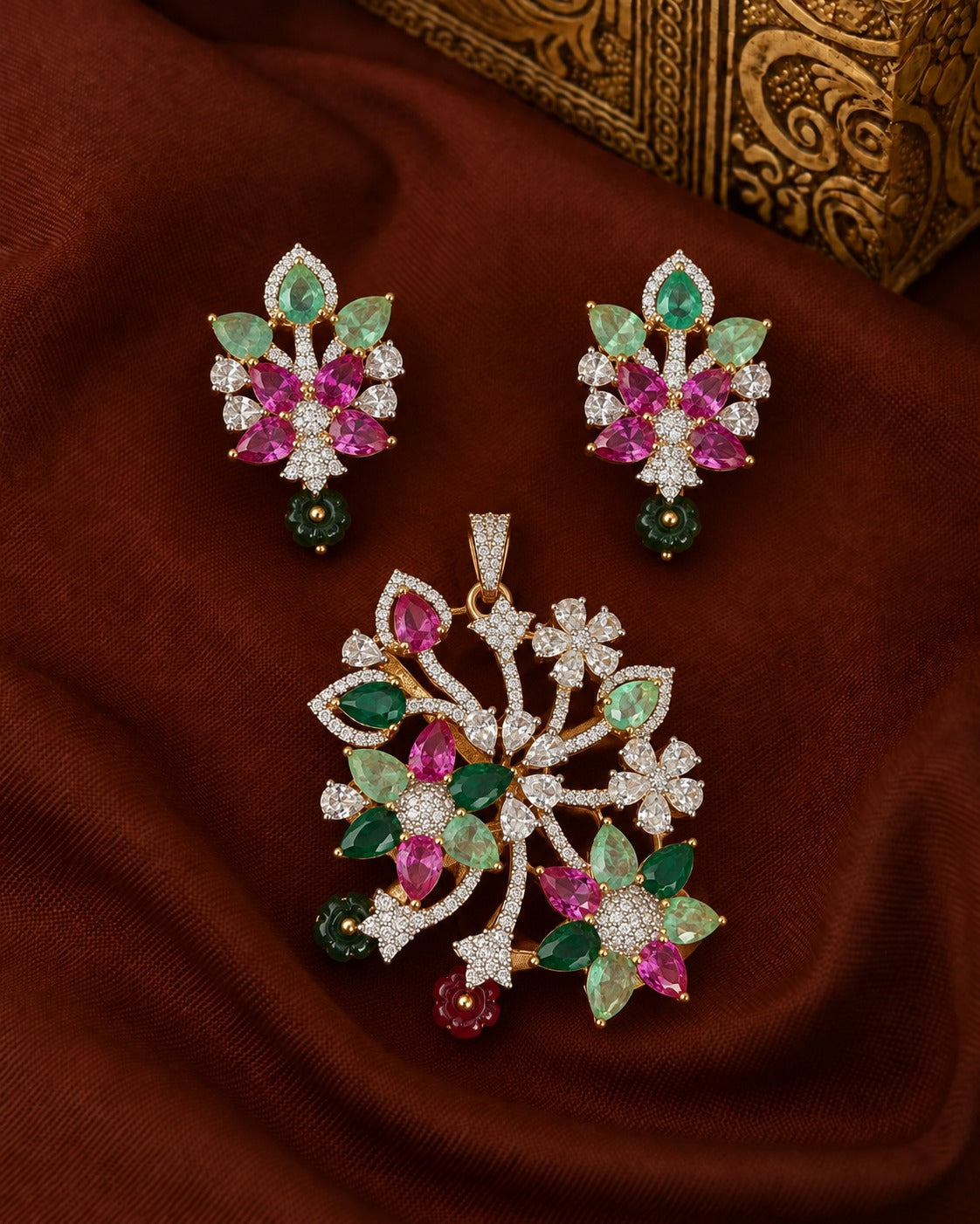 Aaranya Bloom Floral Pendant Set