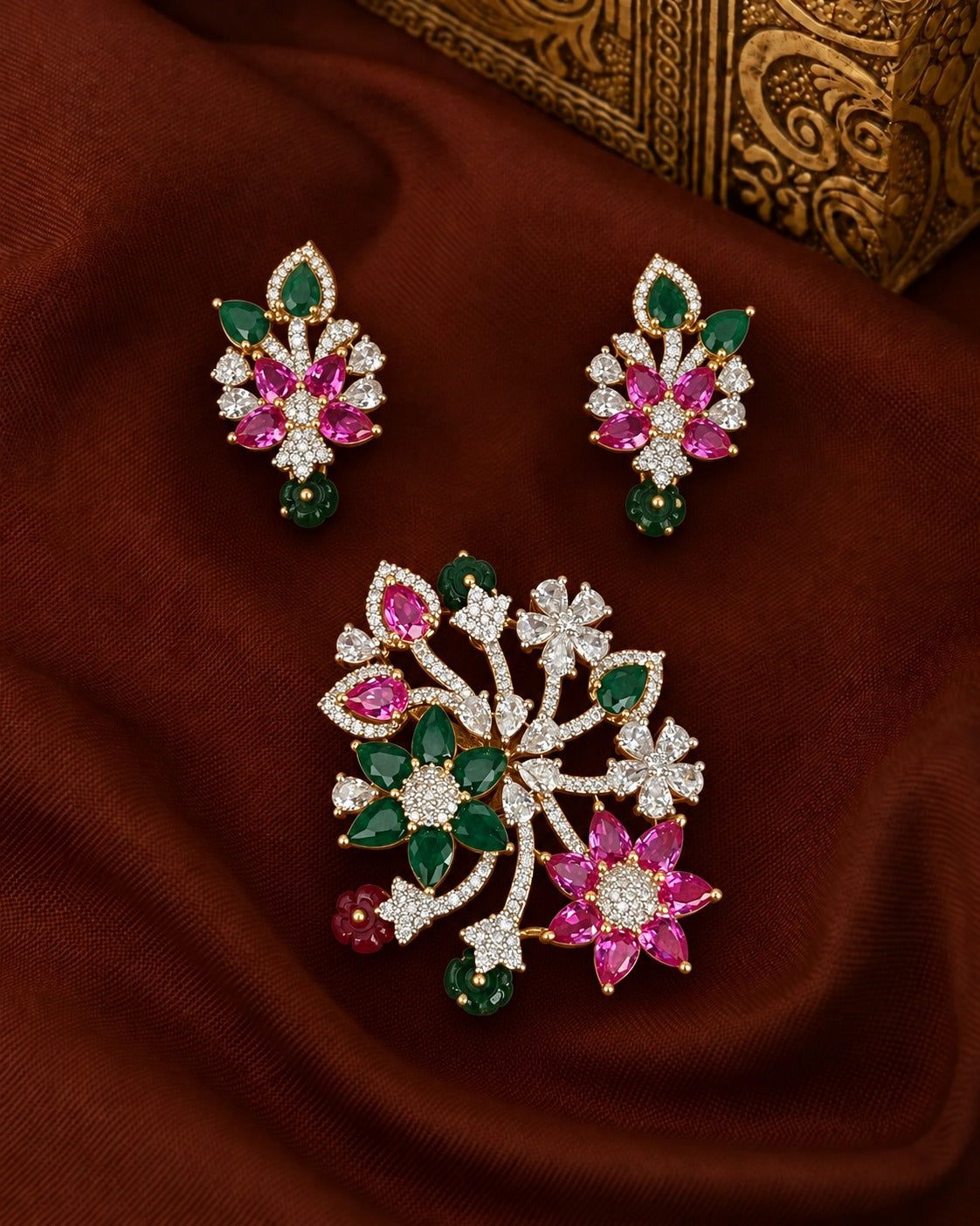 Aaranya Bloom Floral Pendant Set