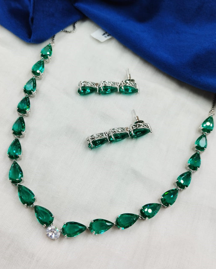 Emerald Green Teardrop Stone Necklace Set with Matching Stud Earrings