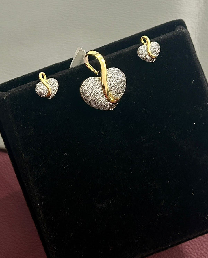 Premium Sparkle Heart Twist Pendant Set in Gold Plated Finish