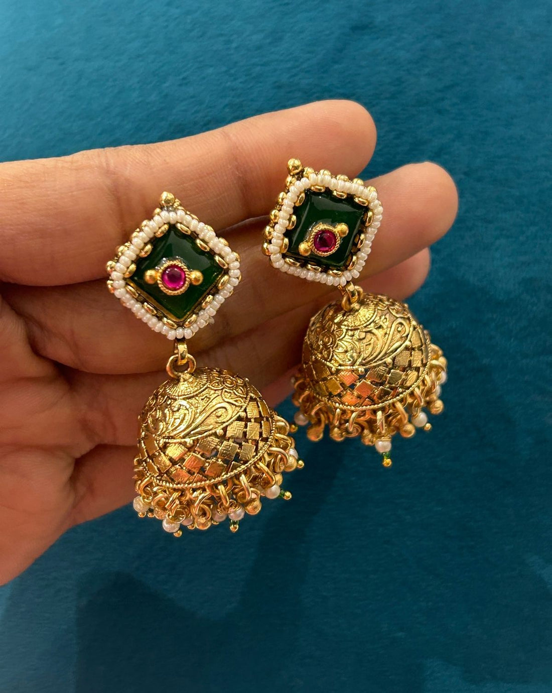 Antique Gold Kundan Pearl Necklace Set with Green Enamel & Jhumka Earrings