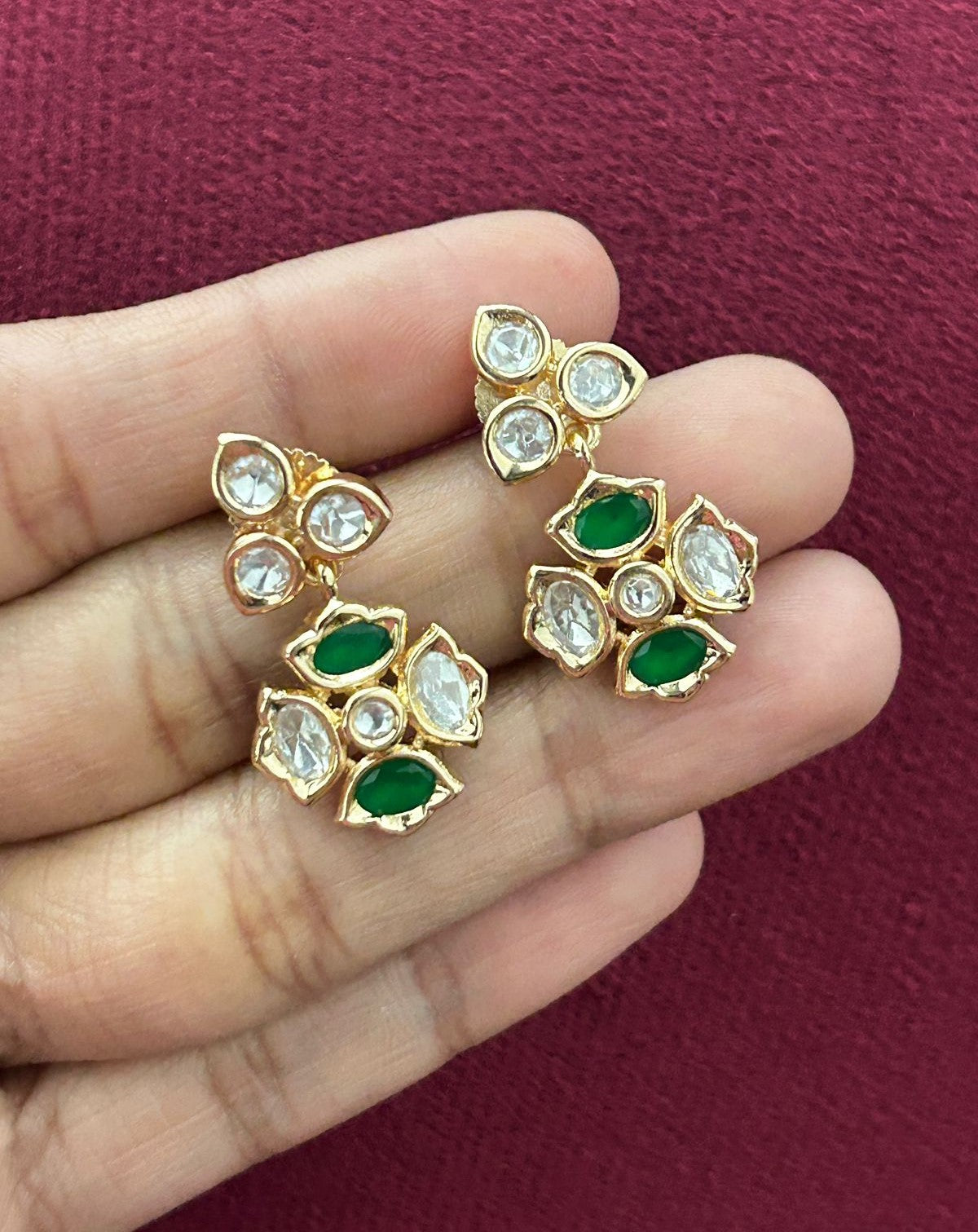 Available Colour White Green Maroon Elegant Kundan Short Necklace Set Detailing Real Gold Tone with Earrings