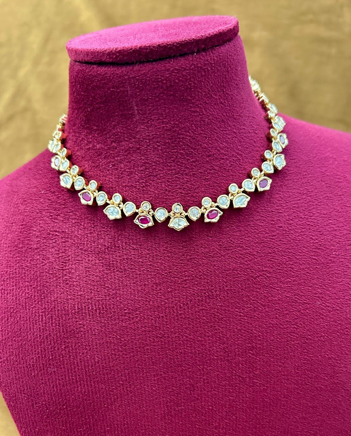 Available Colour White Green Maroon Elegant Kundan Short Necklace Set Detailing Real Gold Tone with Earrings