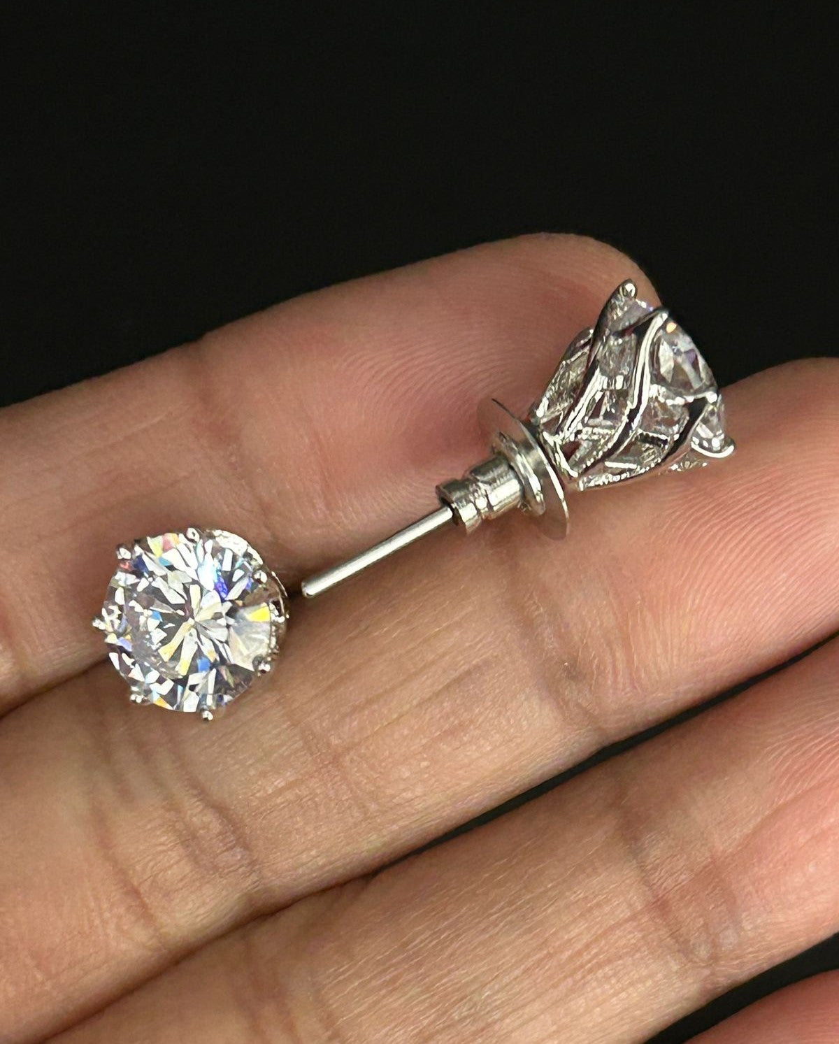Premium 8 Carat Diamond Stud Earrings Gold & Silver Tone Classic Round Design