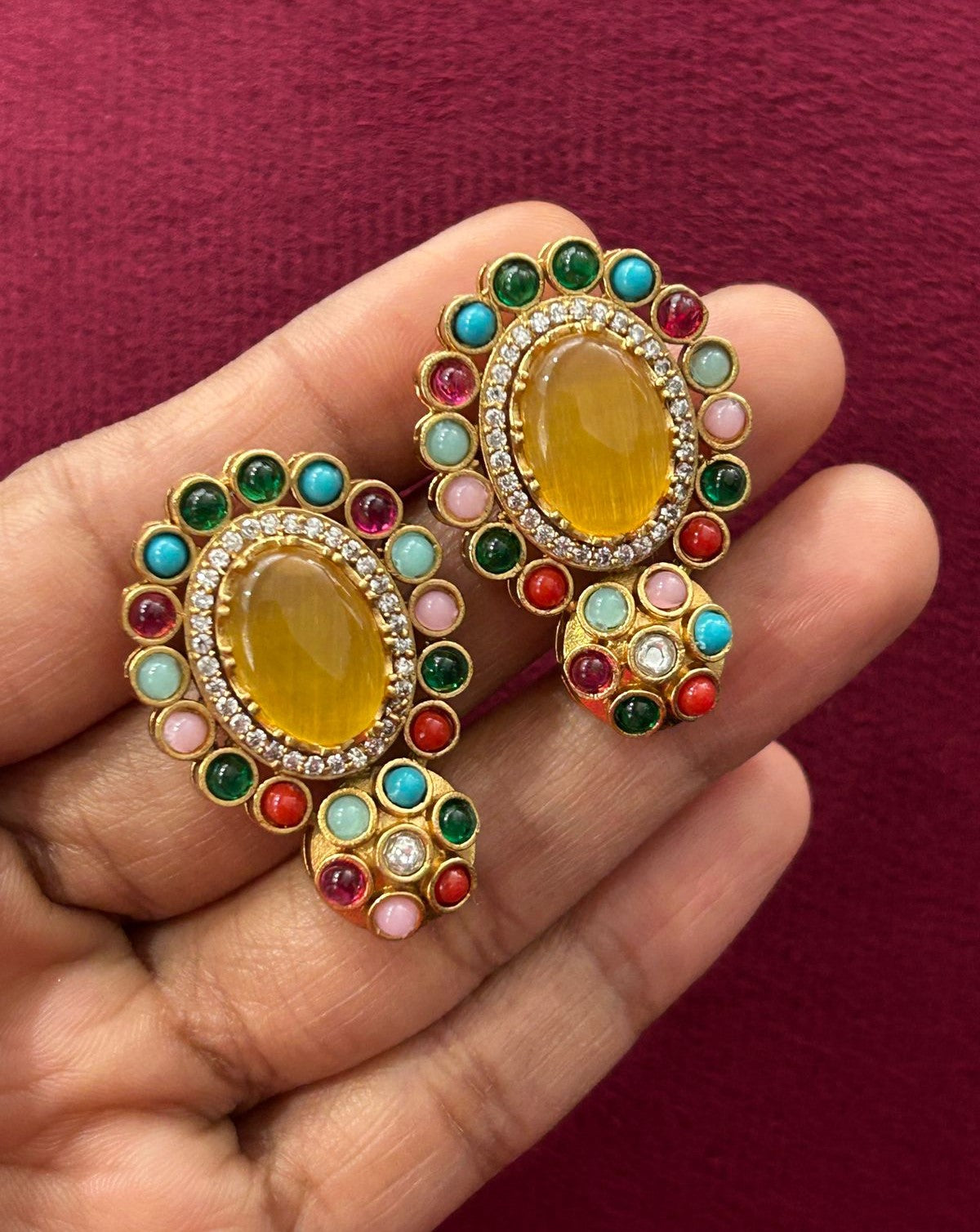 Premium Multicolor Oval Stone Statement Necklace Set (Green / Red / Yellow Variants)