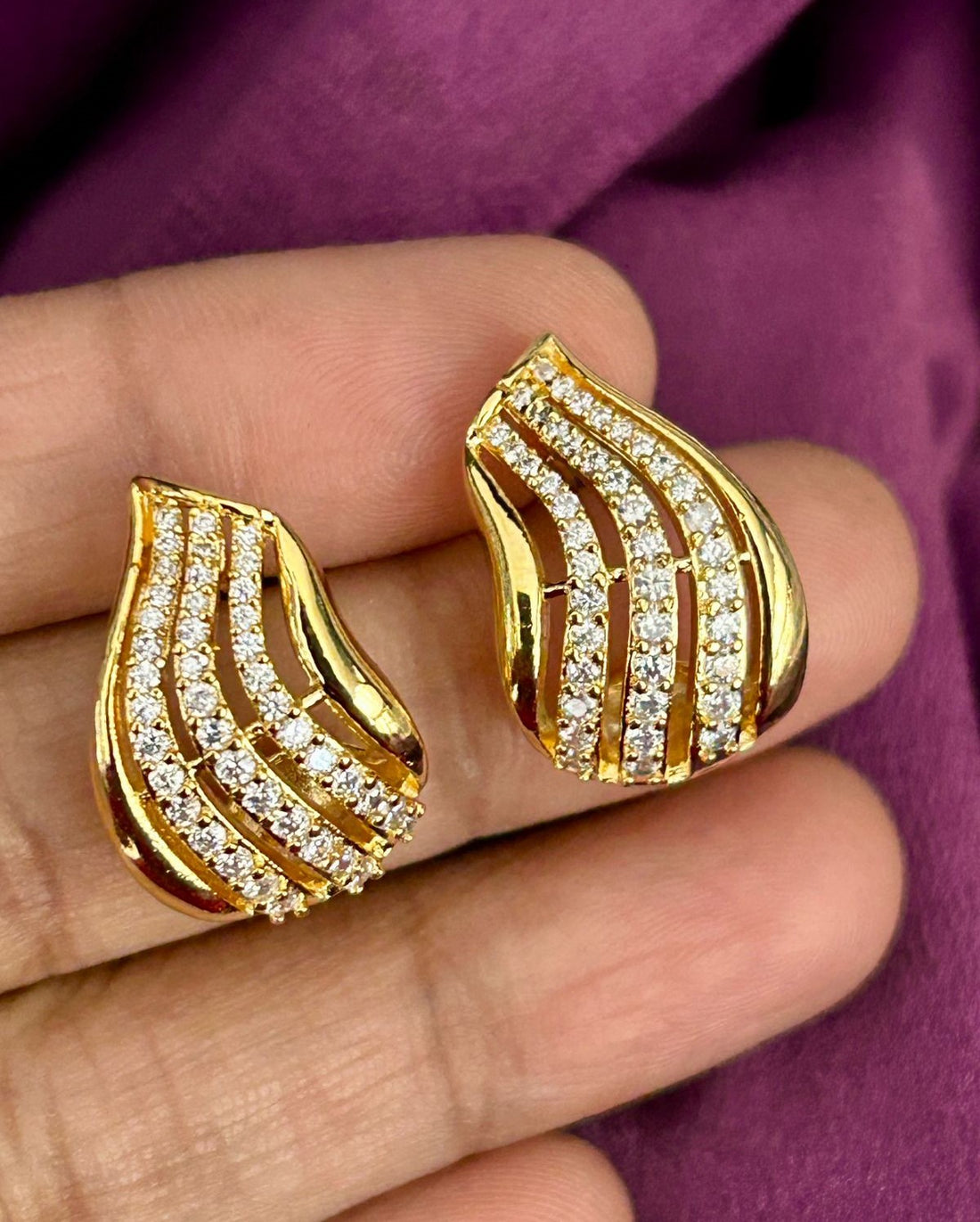 Premium Aurelia Wave Studs – Diamond Curve Earrings in Gold & Silver Finish